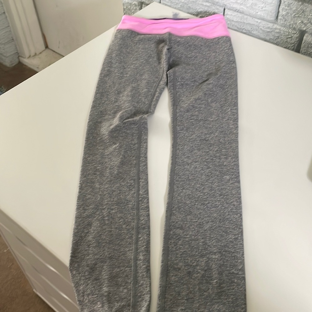 Ivivva by Lululemon girl’s leggings